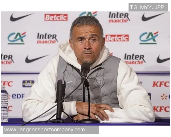 恩里克称若无伤病将征召登贝莱并赞马尔基尼奥斯为真正领袖