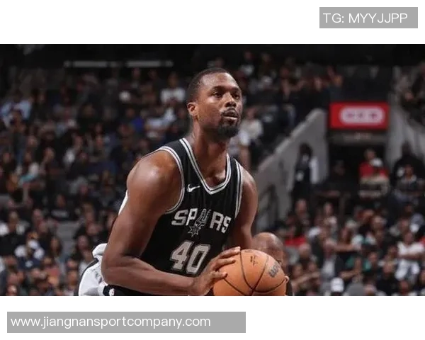 巴恩斯赞福克斯领导风格独特队友们愿意全力支持他 巴恩斯赞福克斯领导风格独特队友们愿意全力支持他