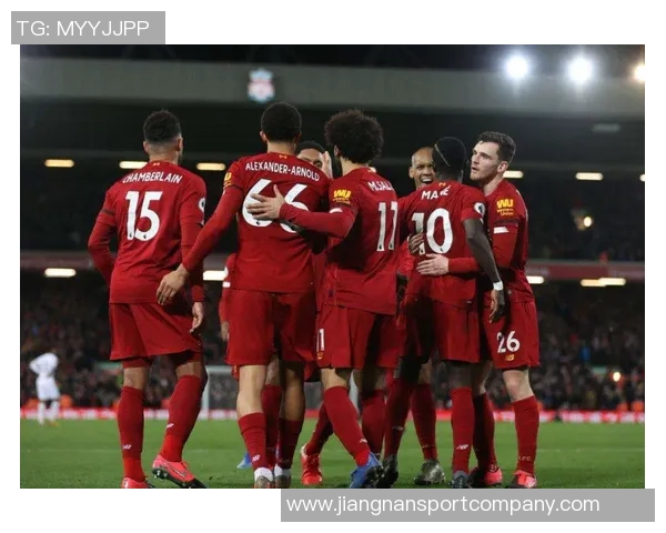 佛得角球员与球迷互动迎战关键战役冲击世界杯梦想