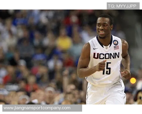 凯里沃克25岁重返NCAA打球发展联盟经历成就新篇章