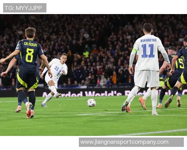 字母弟弟亚历克斯告别希腊球队返回美国争取发展联盟新机会